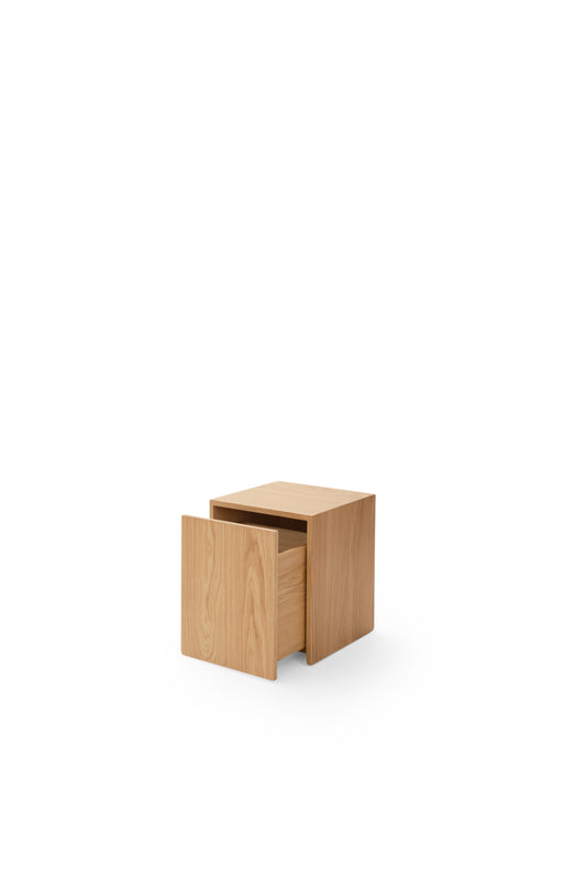 Mass Side Table w. Drawer